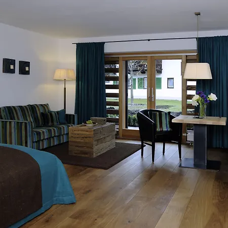 מלון Parkhotel Egerner Hoefe 5*